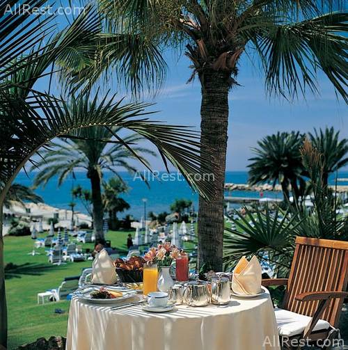 Amathus Beach Hotel 28
